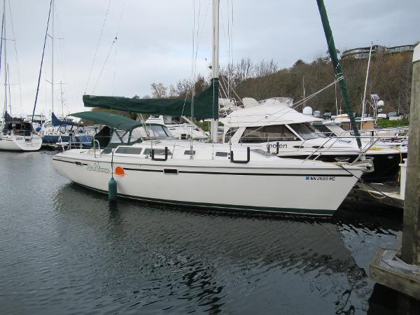 Catalina 320