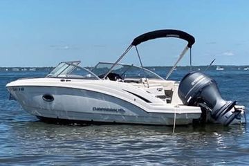 2018 Chaparral 230 Suncoast
