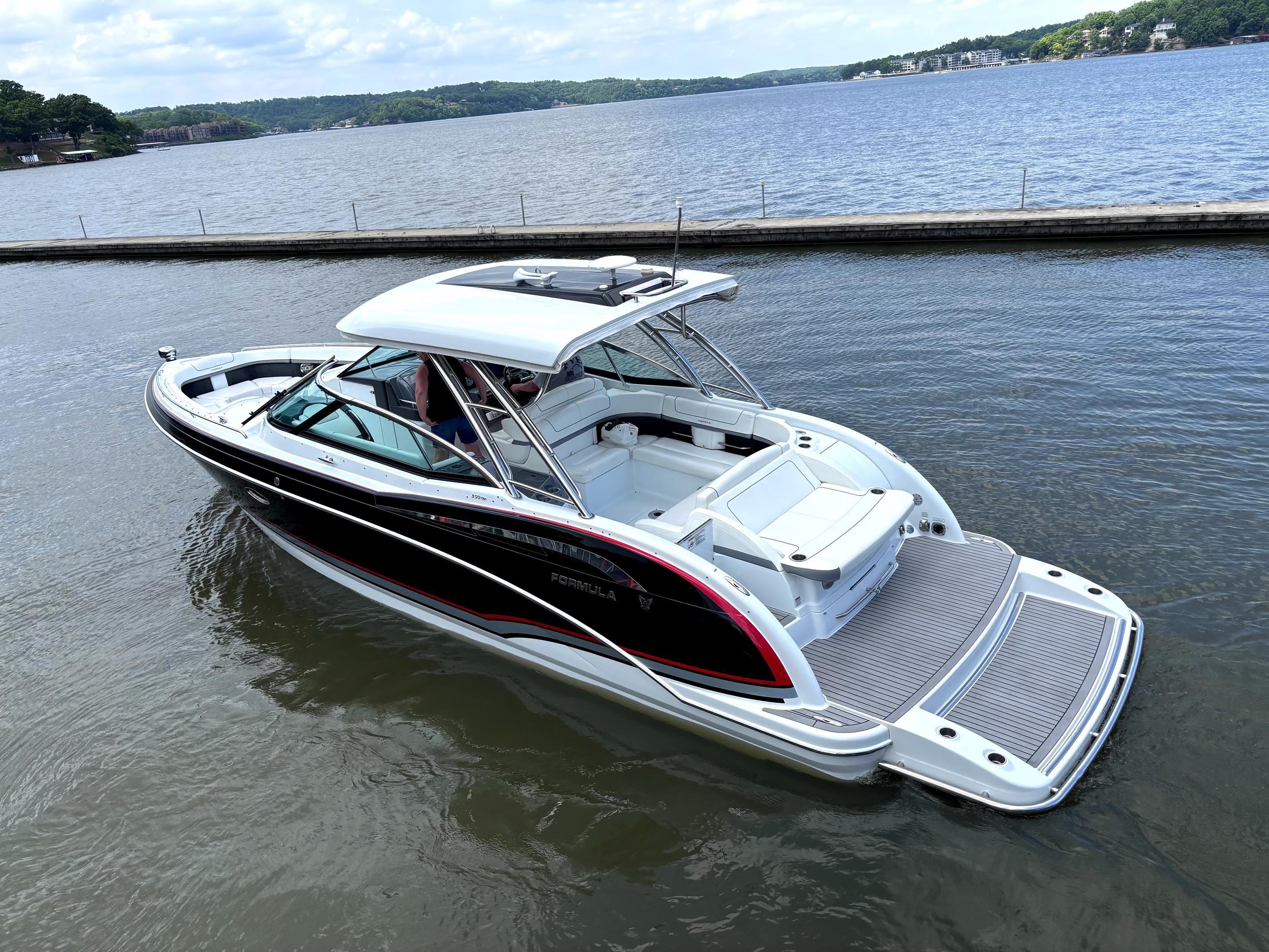 2014 Formula 350 Crossover Bowrider I/O
