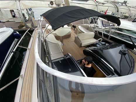 2011 Riva 52' le
