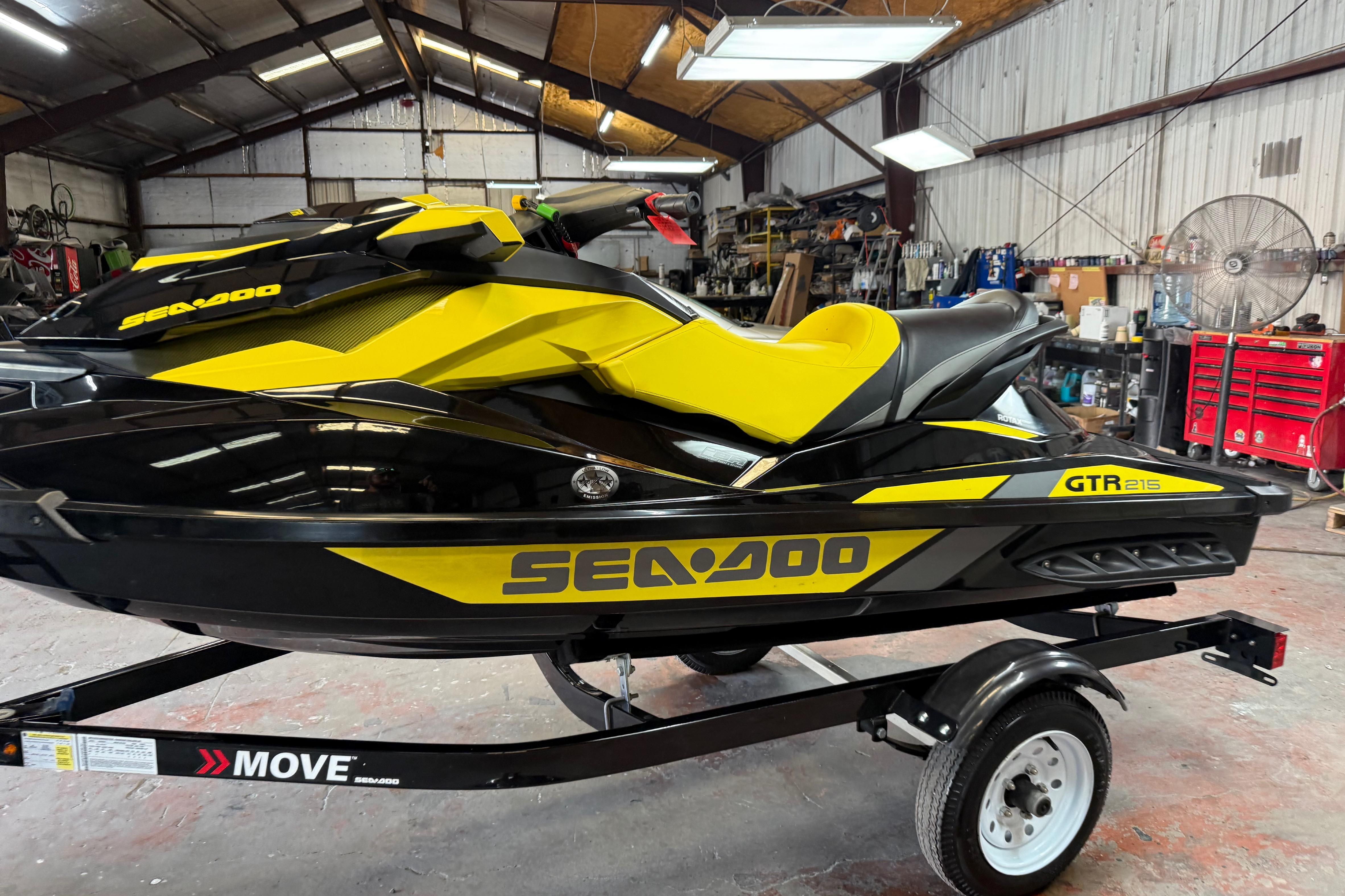 2016 Sea-Doo GTR 215