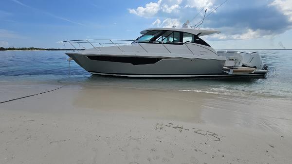 2022 Tiara Yachts 43 LE