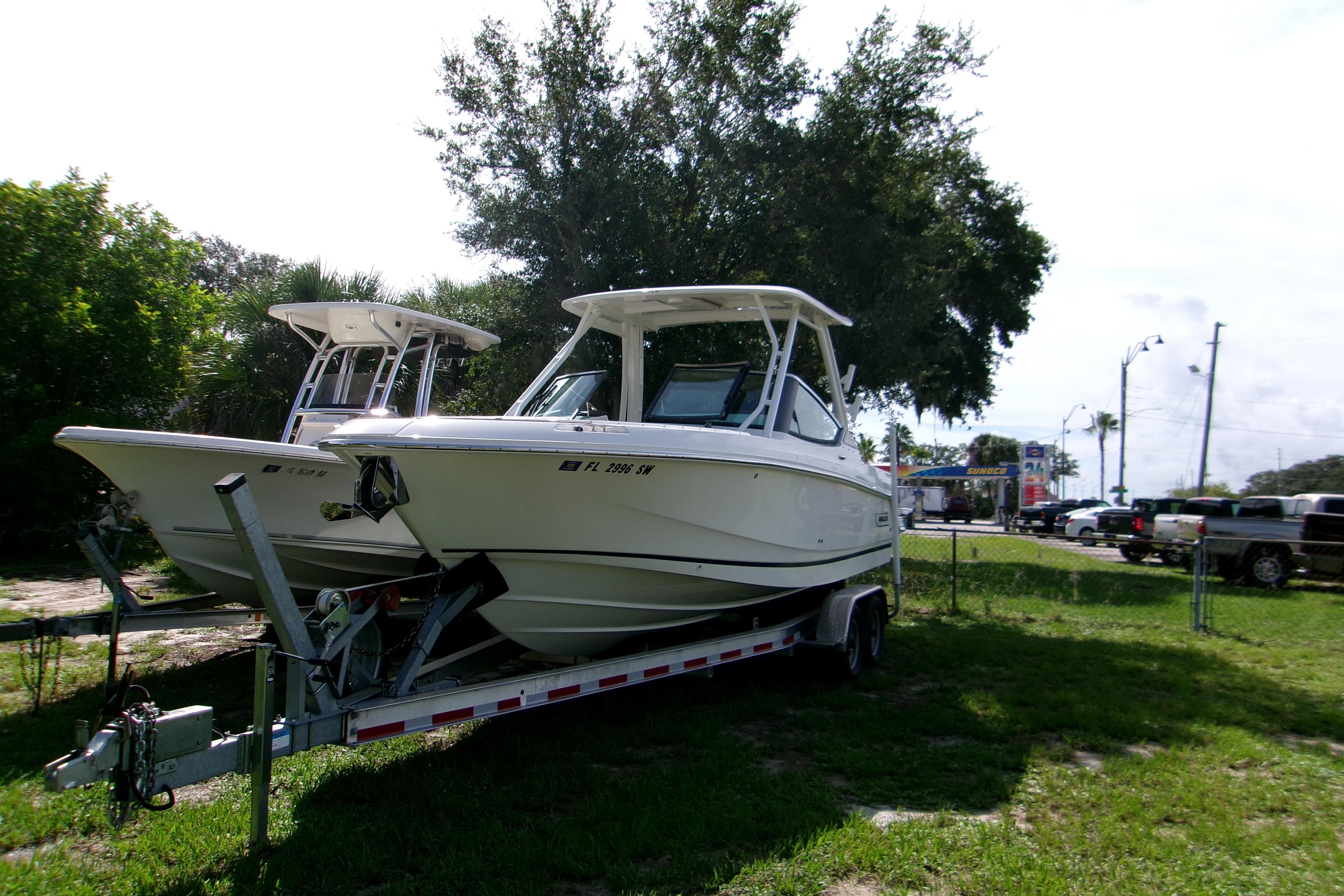 2021 Boston Whaler 240 Vantage