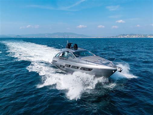 Pershing 5x