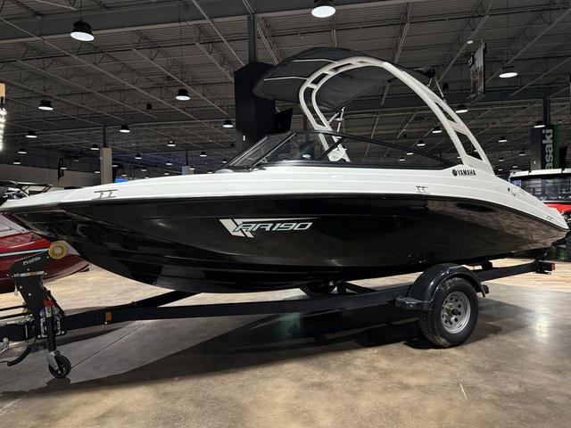 2025 Yamaha Boats AR190