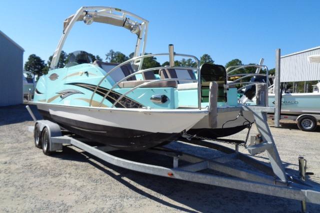 2018 Caravelle Razor 238 PF