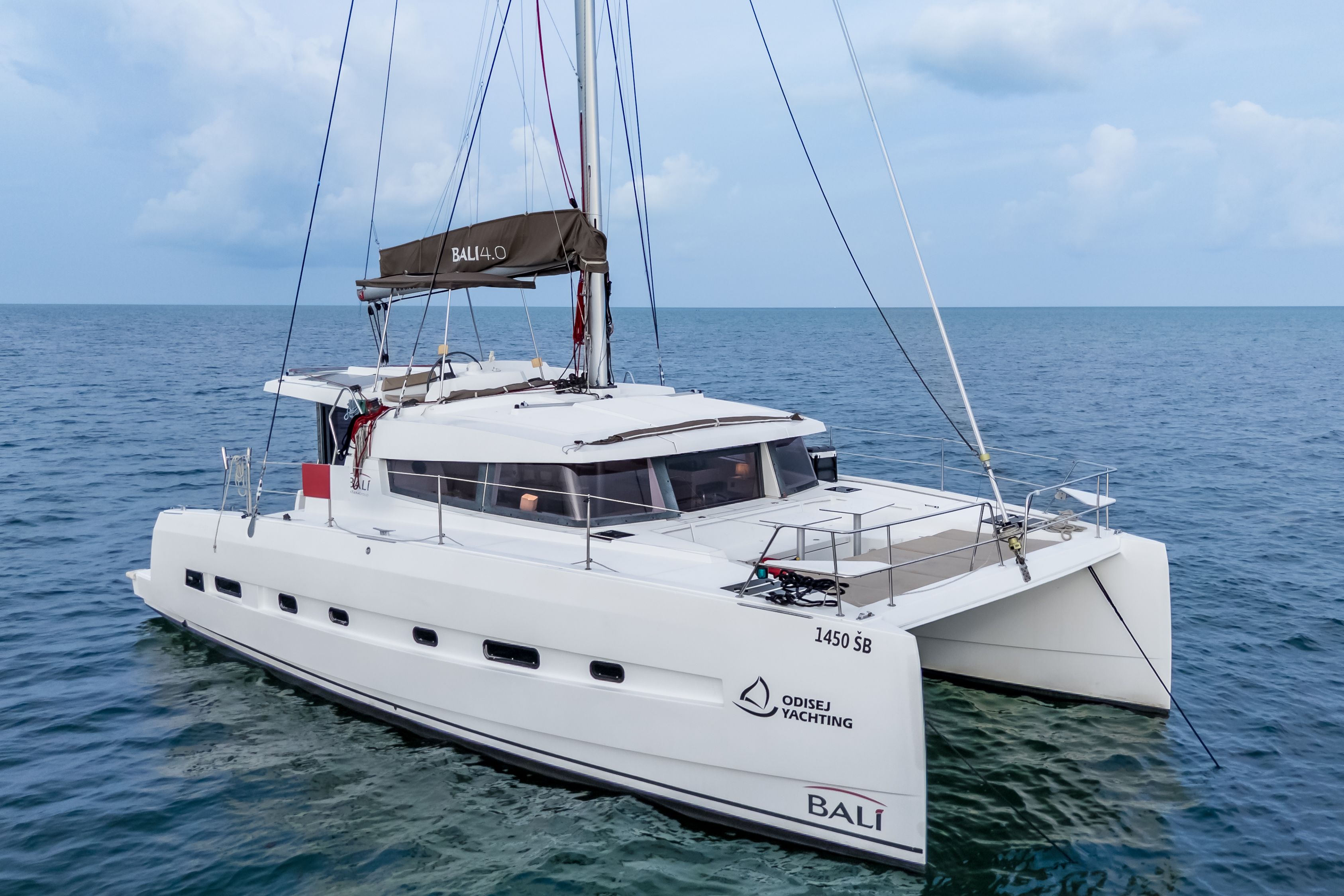 Bali 4.0 Bali 4.0 Starboard view