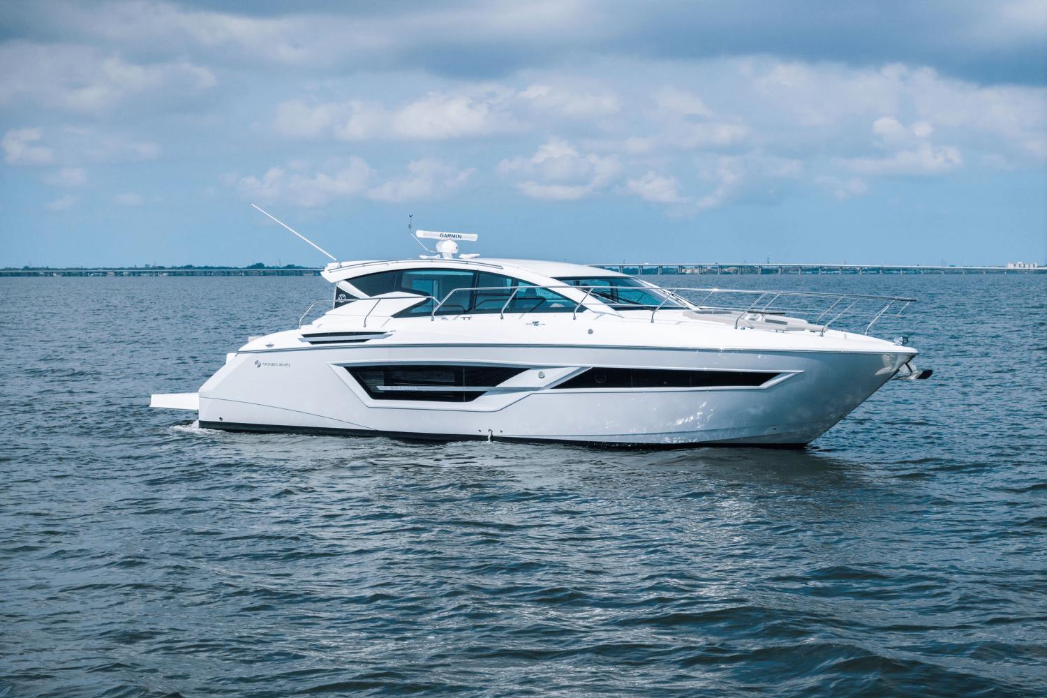 2025 Cruisers Yachts 46 Cantius