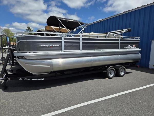 2020 Sun Tracker Fishin' Barge 22 XP3