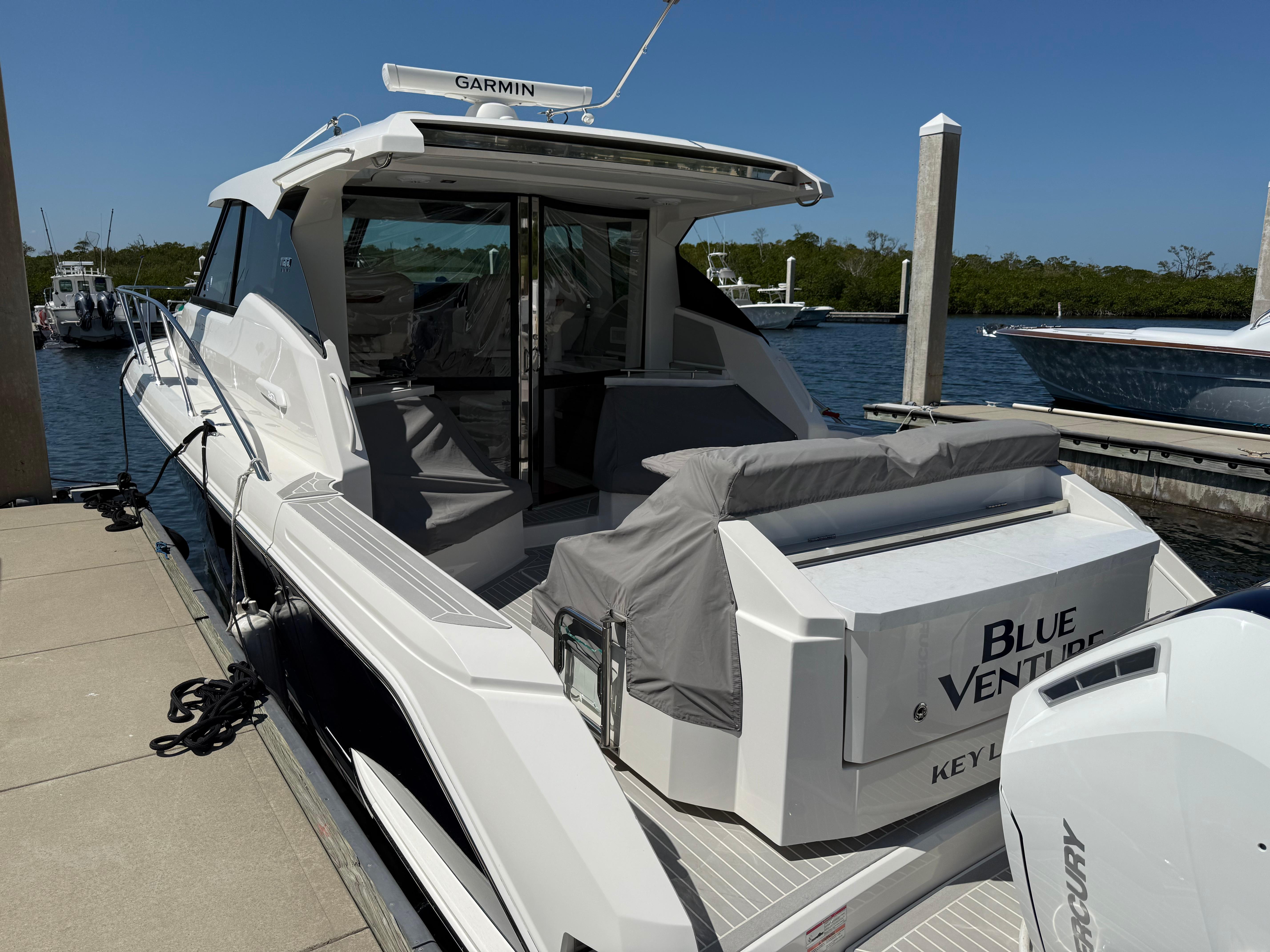 2023 Tiara Yachts 43 LE