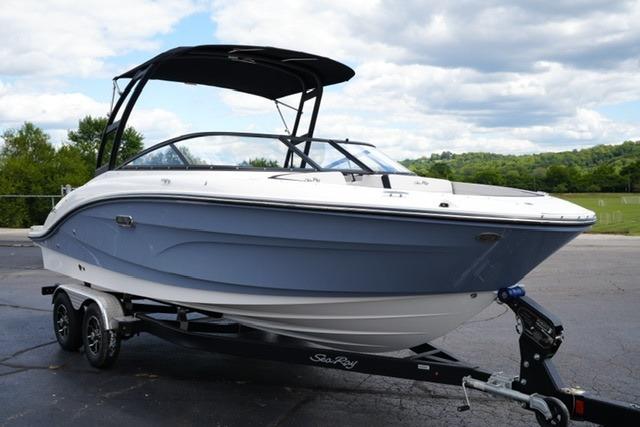2026 Sea Ray SPX 210