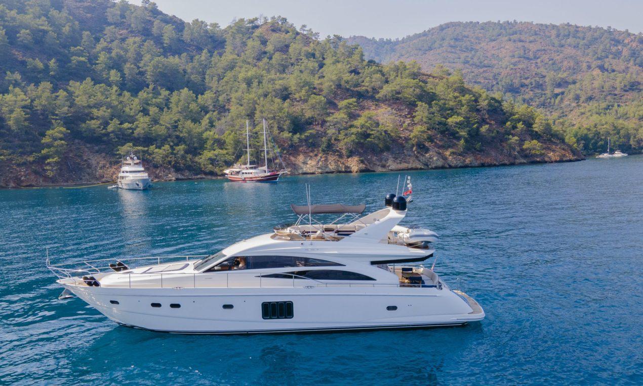 2007 Princess 67 Flybridge