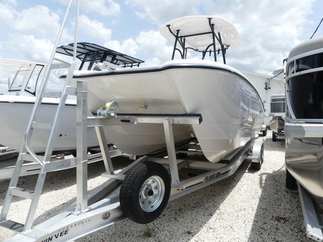 2026 Twin Vee 240 GFX