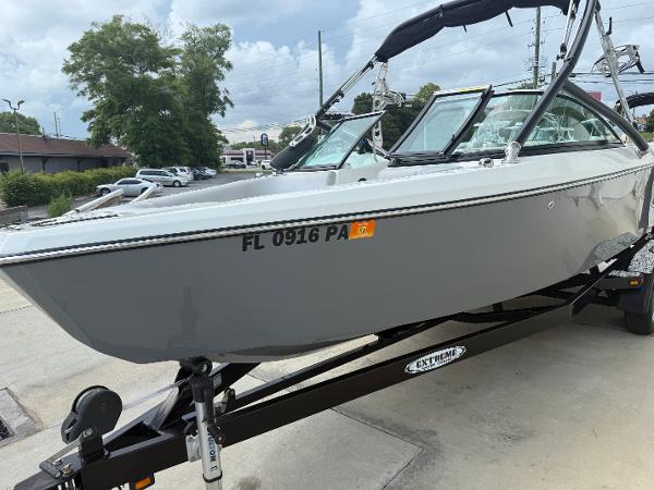 2009 Epic 23 V