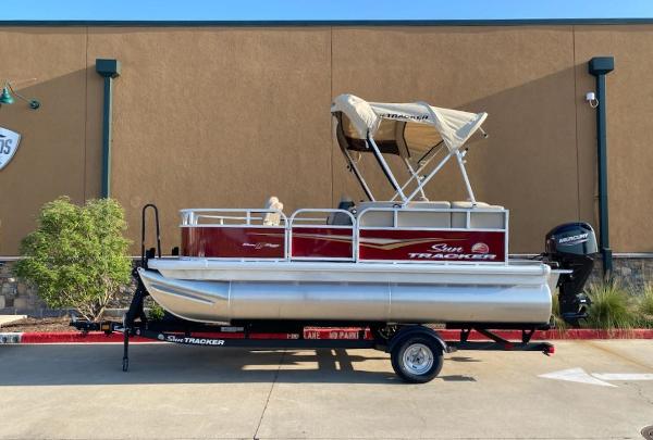 2025 Sun Tracker Bass Buggy 16 XL Select