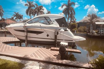 2021 Sea Ray 350 Sundancer Coupe