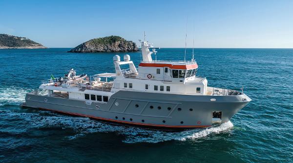 2027 Ocean King Explorer 130