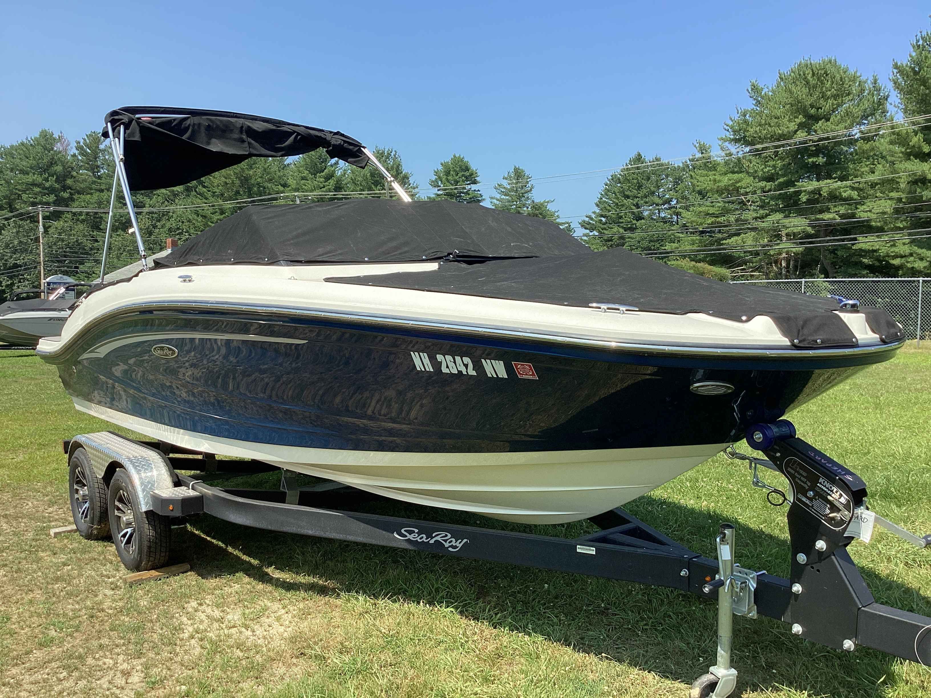 2023 Sea Ray SPX 190