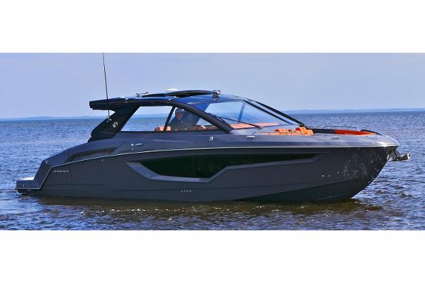2025 Cruisers Yachts 42 GLS I/O