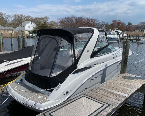 2021 Crownline 264 CR