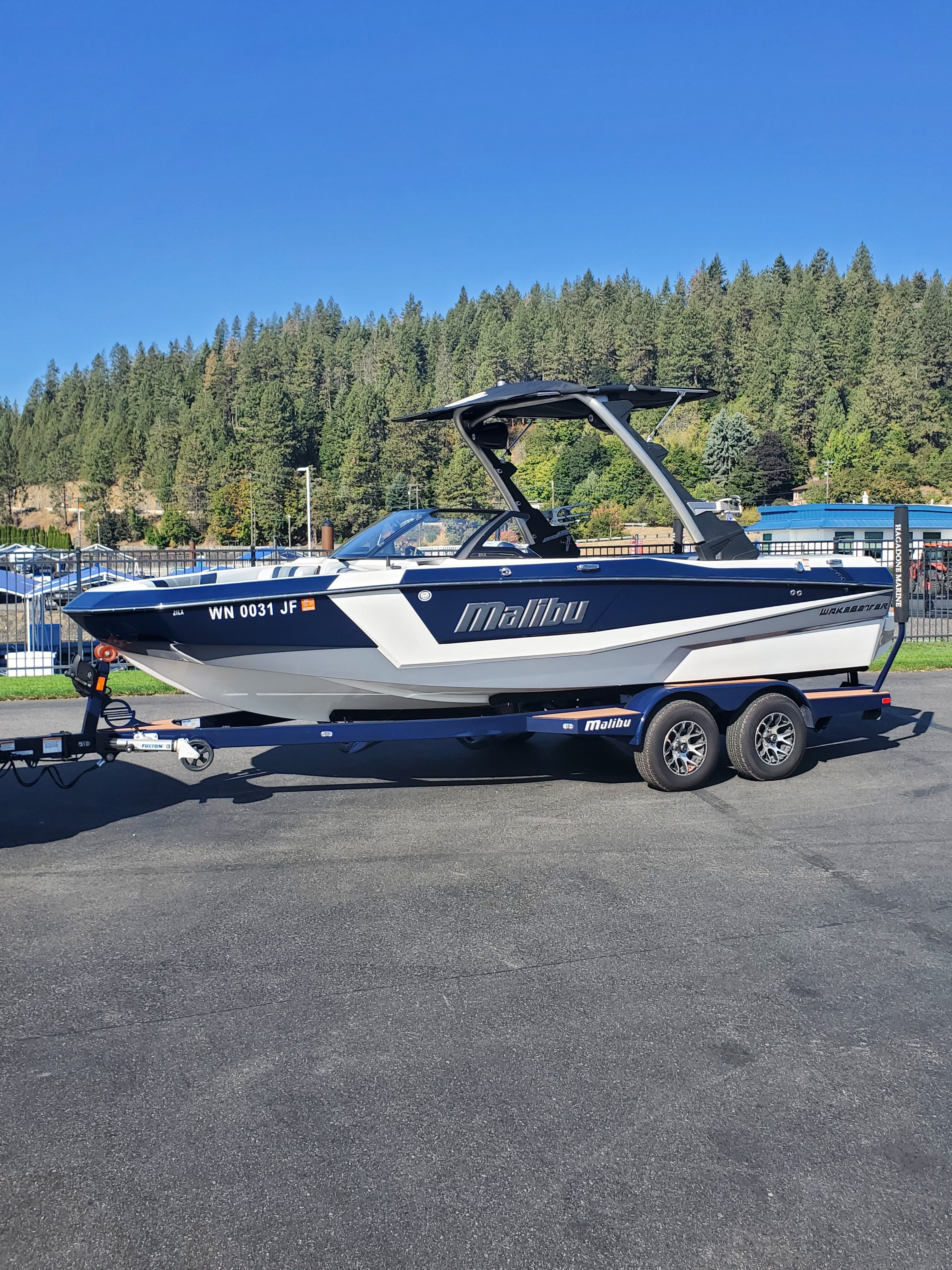 2023 Malibu Wakesetter 21 LX