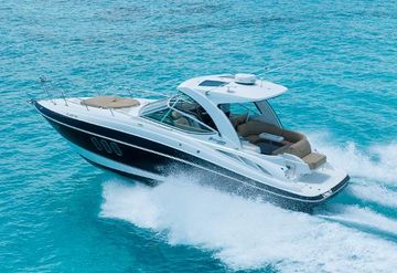2015 Cruisers Yachts 350 Express