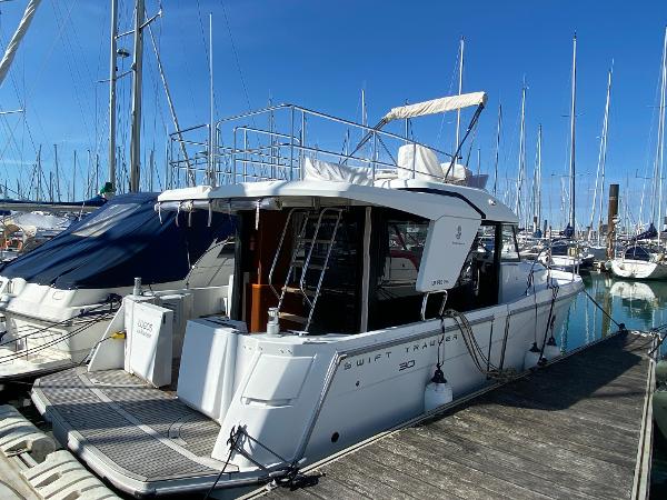 Beneteau Swift Trawler 30 LOGOS 1