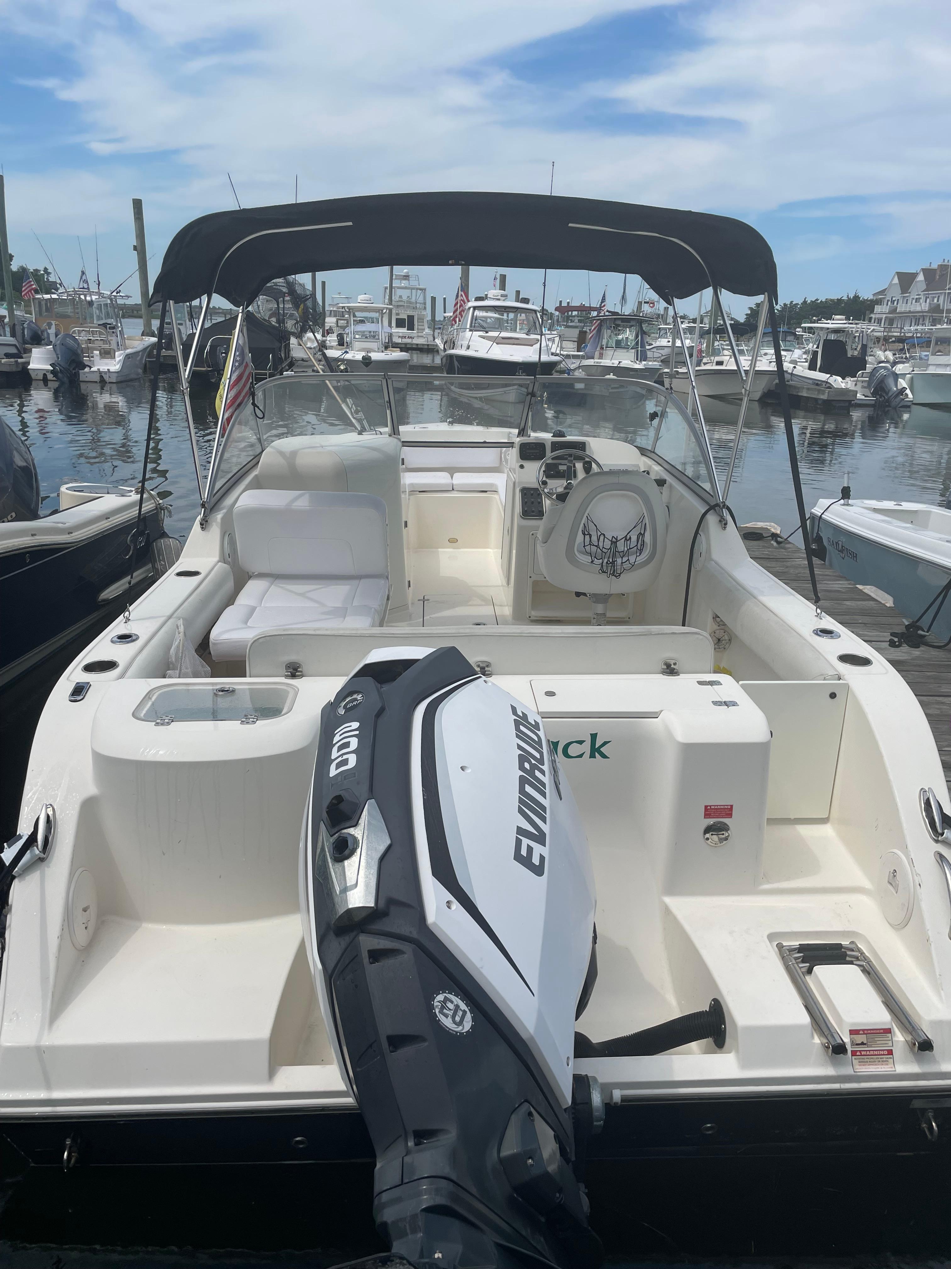 2015 Cobia DC 22