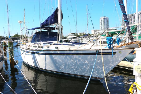 1988 Endeavour 42