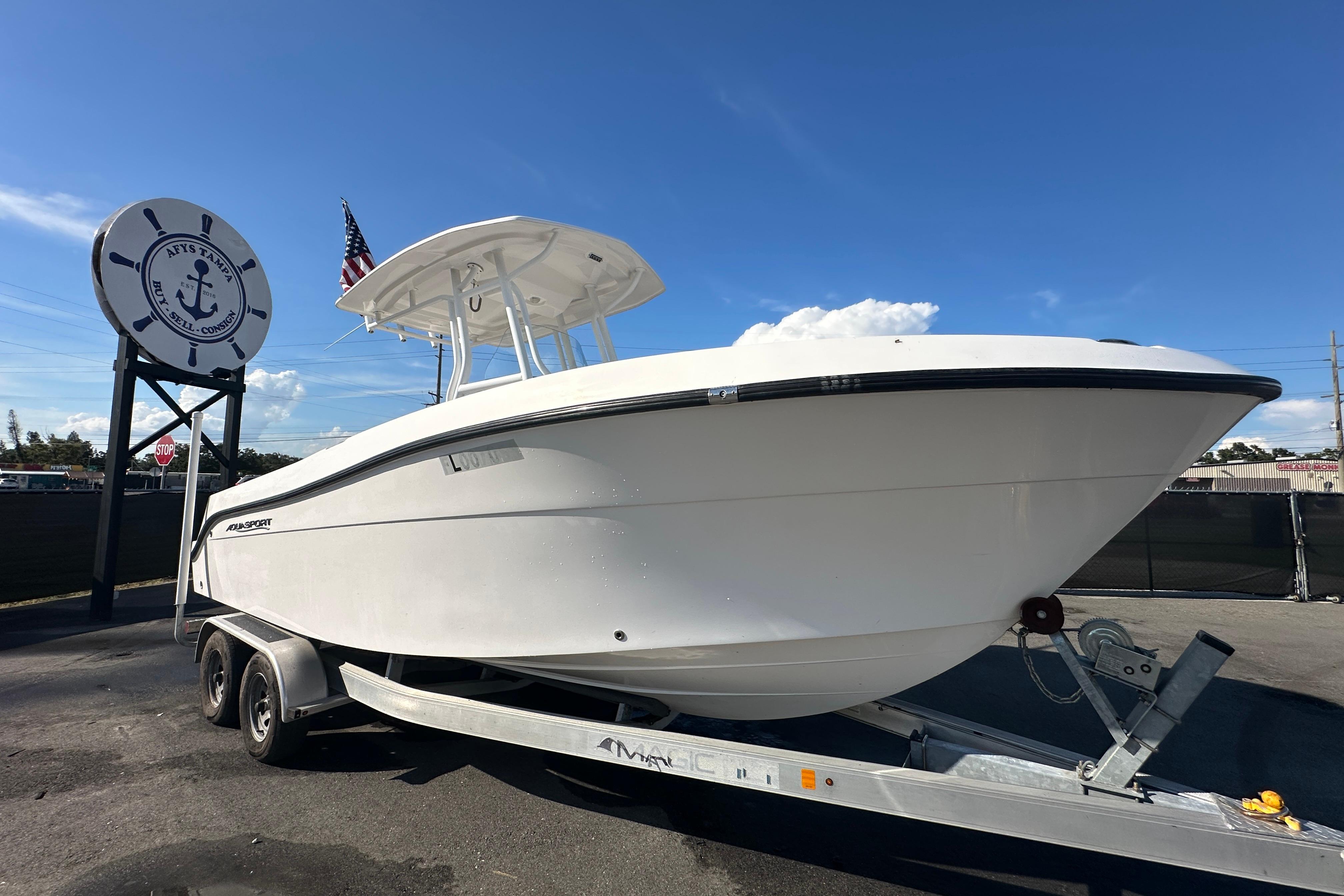 2020 Aquasport 2300 Center Console