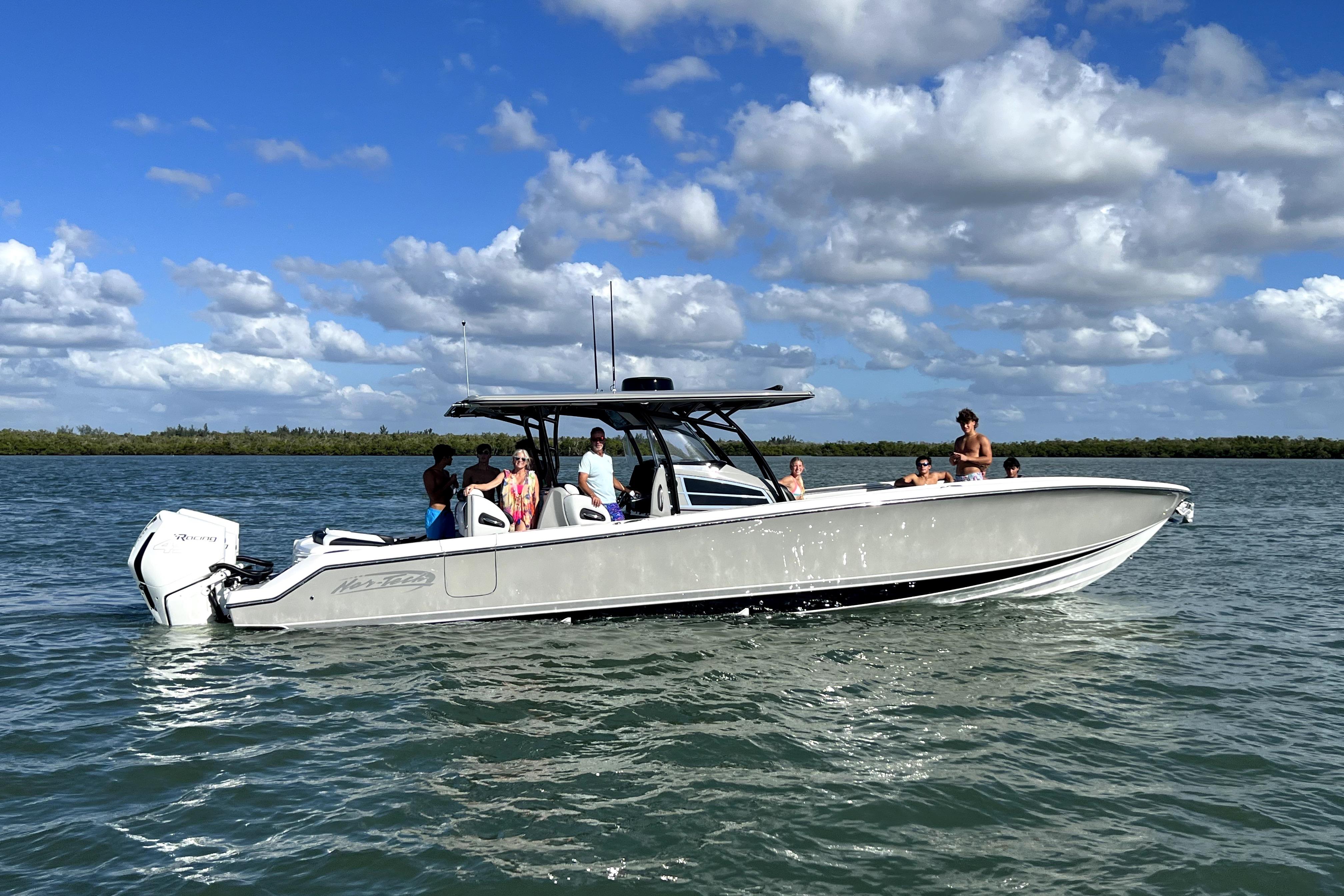 2023 Nor-Tech 390 Sport Center Console