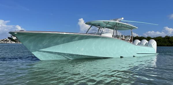 2026 Mag Bay 43 Center Console