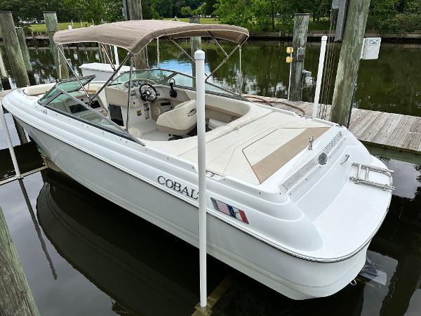 1997 Cobalt 252