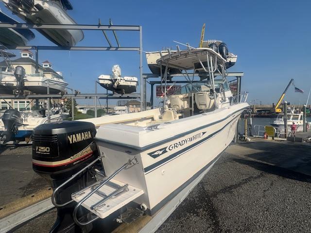 Grady-White Explorer 244