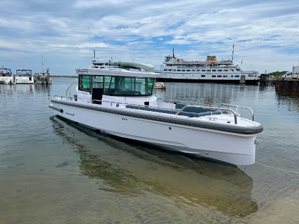 2022 Axopar 28 Cabin Aft Cabin