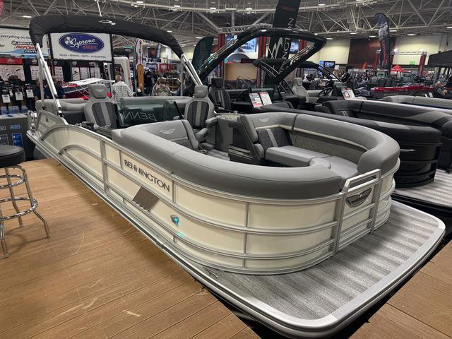 2025 Bennington M Quad Bench 22 MFB