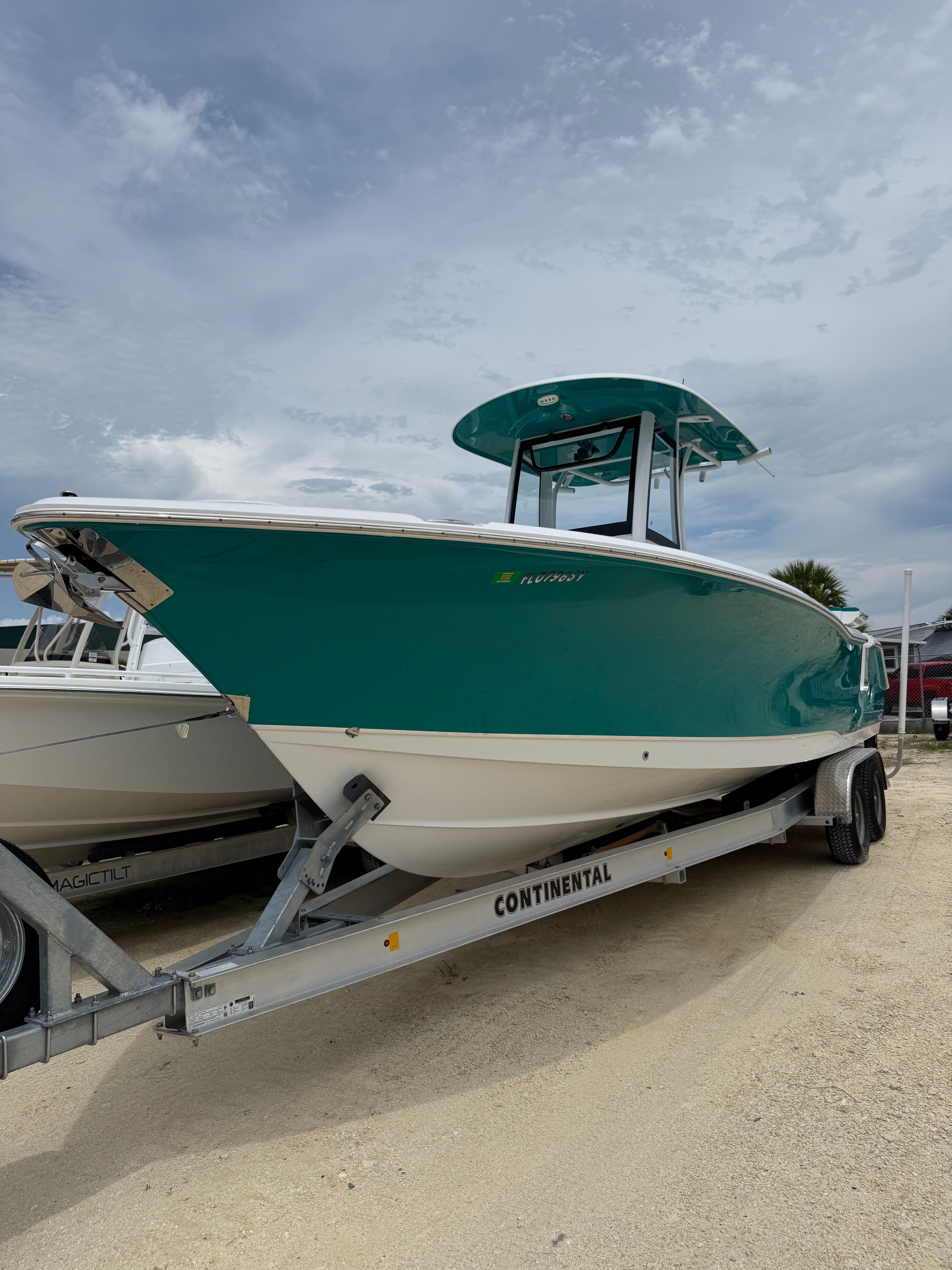 2021 Sea Hunt 275 Ultra