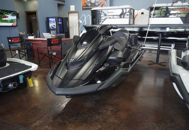 Yamaha WaveRunner FX CRUISER SVHO W/AUDIO-BLACK