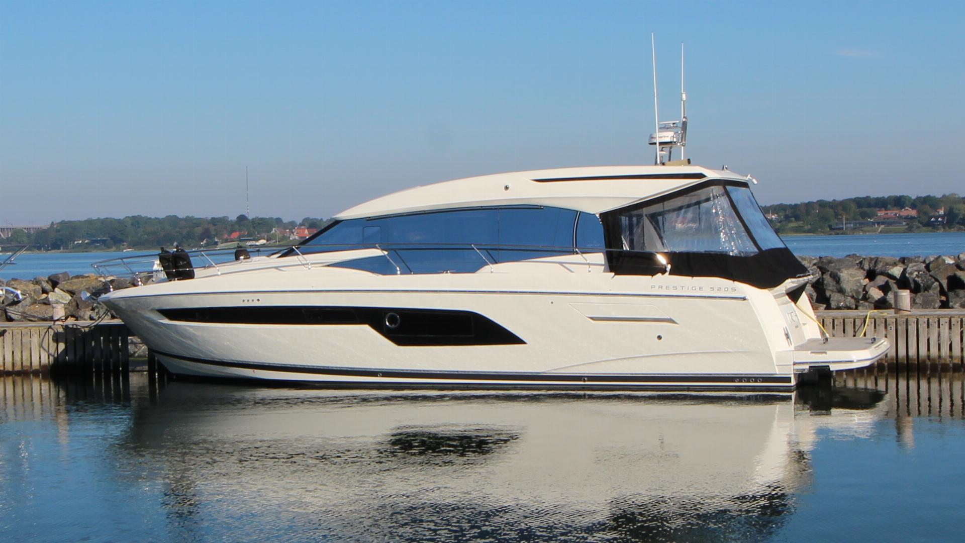 2021 Prestige 520S