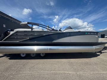 2024 Bennington 23RXFBSR