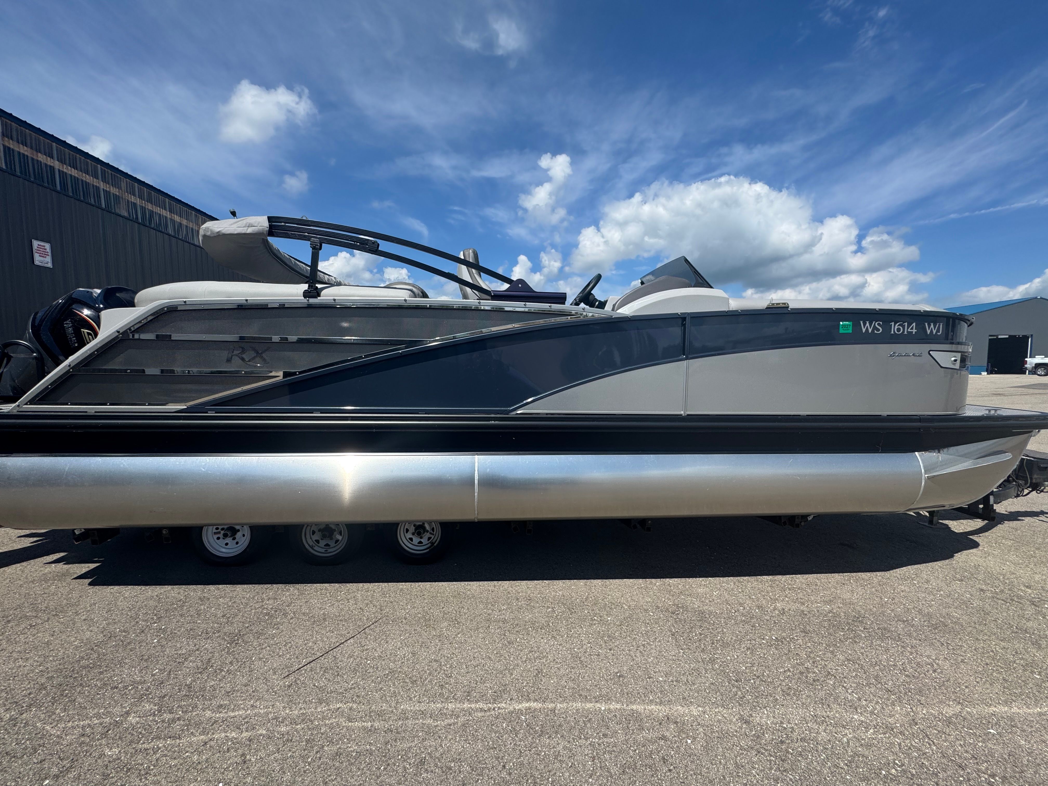 2024 Bennington 23RXFBSR