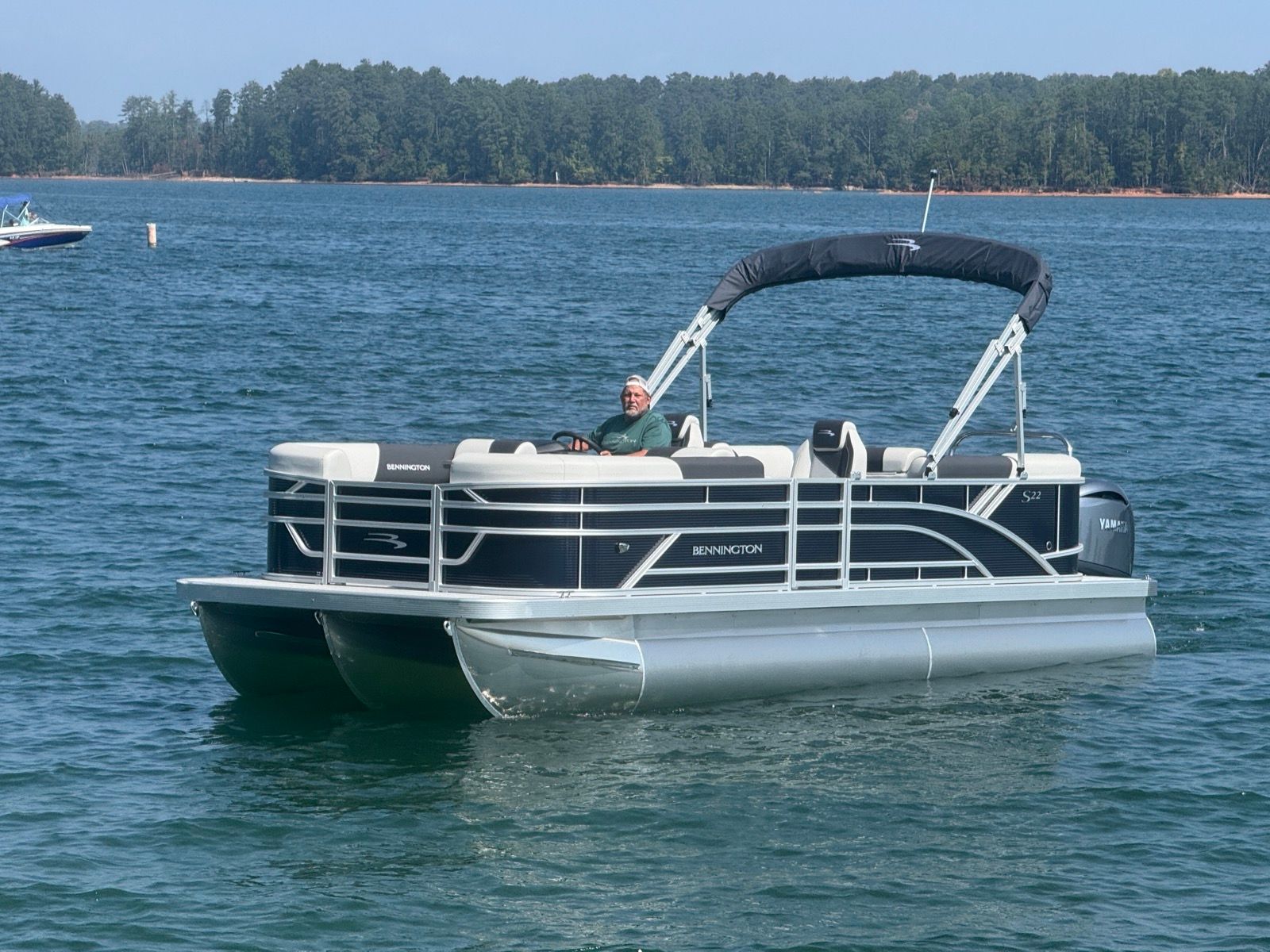 Bennington 22SSR
