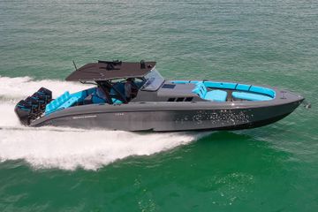 2022 Midnight Express 43' Solstice