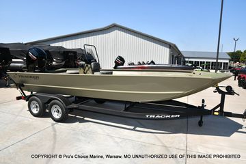 2026 Tracker Grizzly 2072 CC
