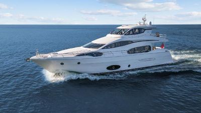 Neptunus 750SL Luxury Neptunus 750SL yacht cruising on open sea, 2026 model.
