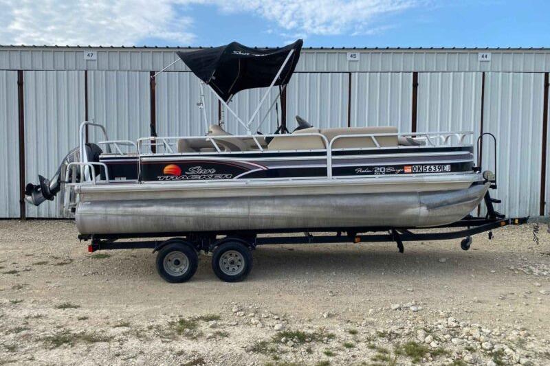 2015 Sun Tracker Fishin' Barge 20 DLX