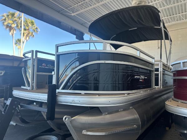 2025 Sun Tracker Sportfish 24 XP3