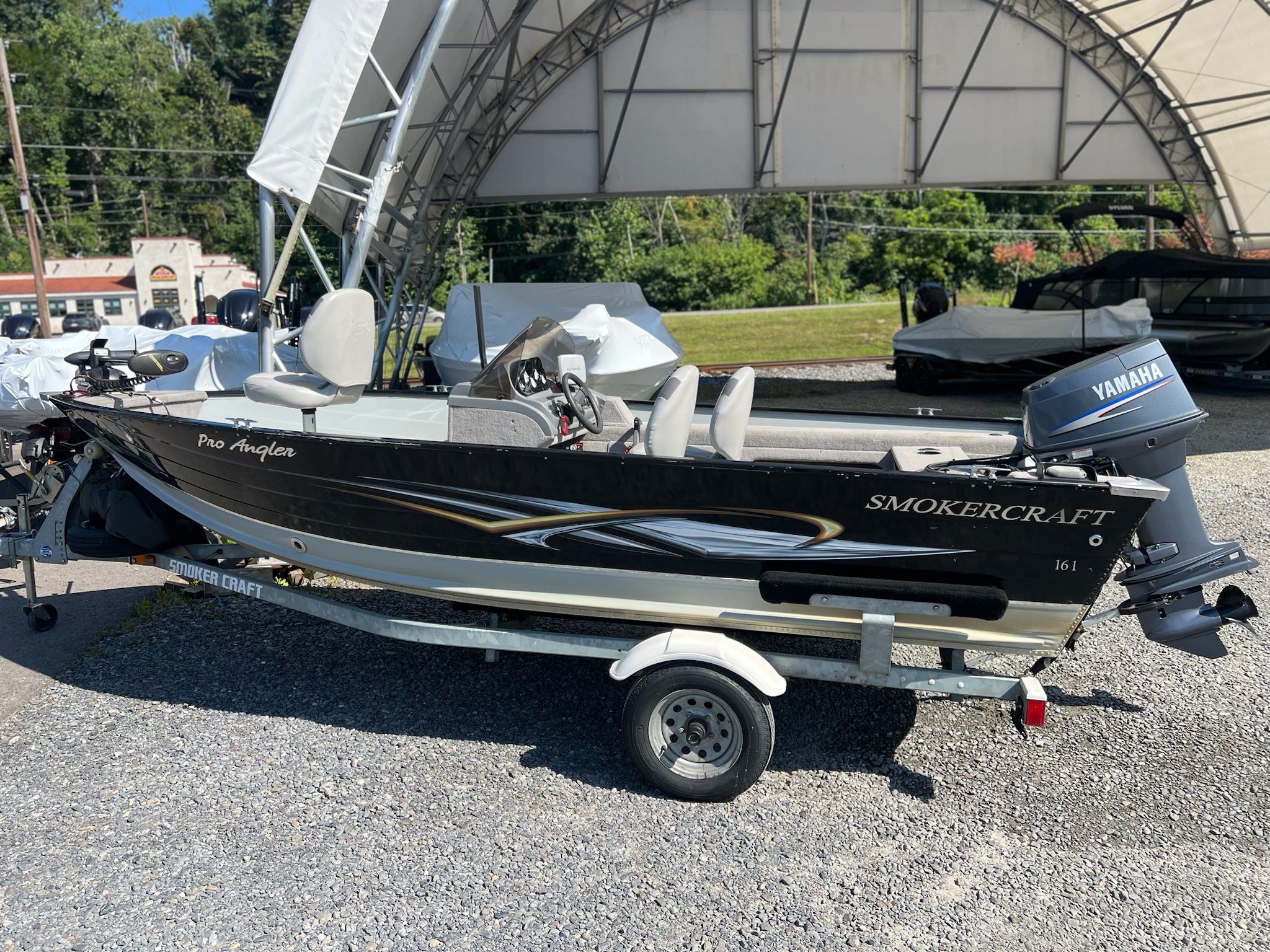 2010 Smoker Craft Pro Angler 161