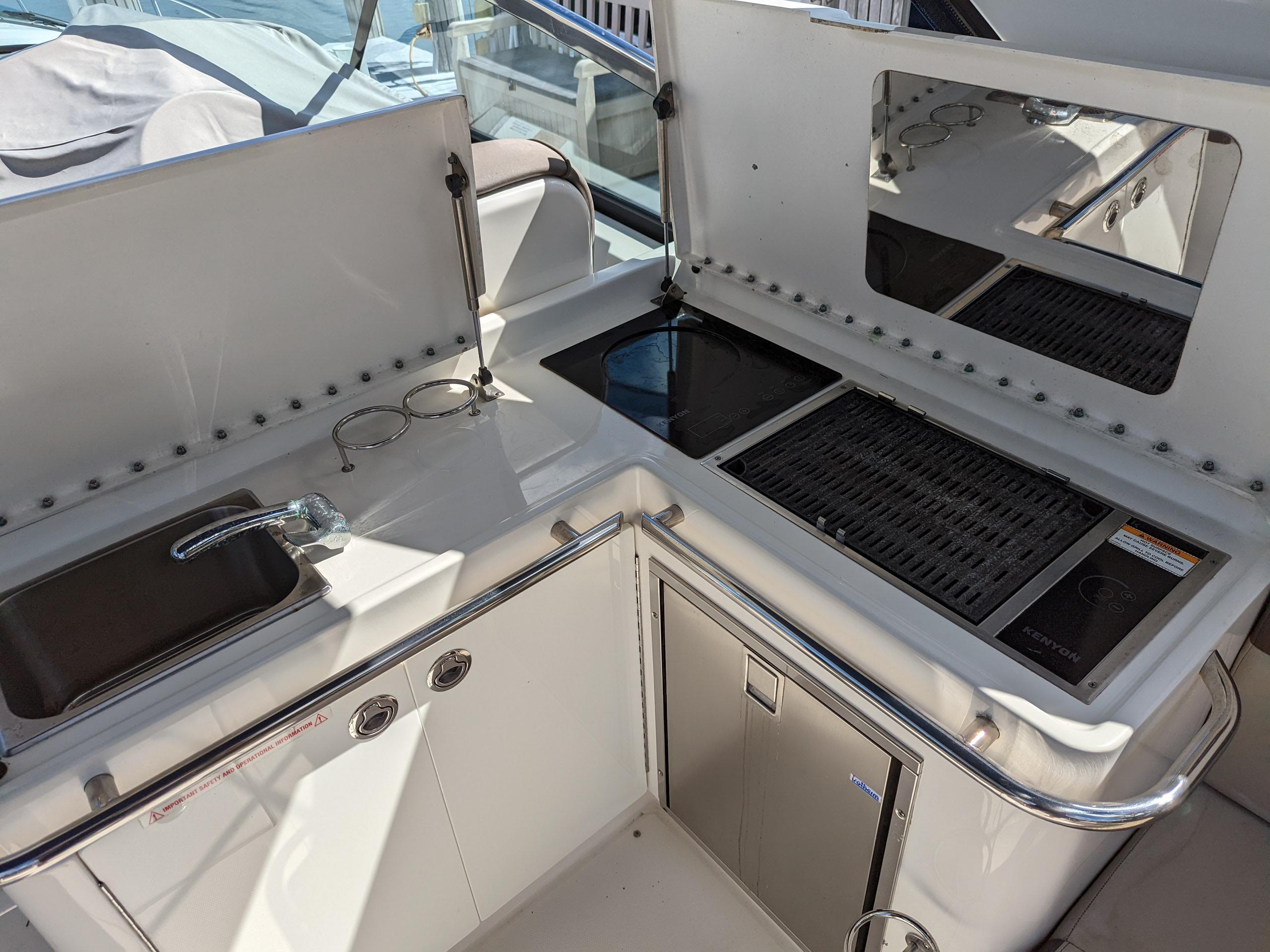 2014 Sea Ray 370 Venture