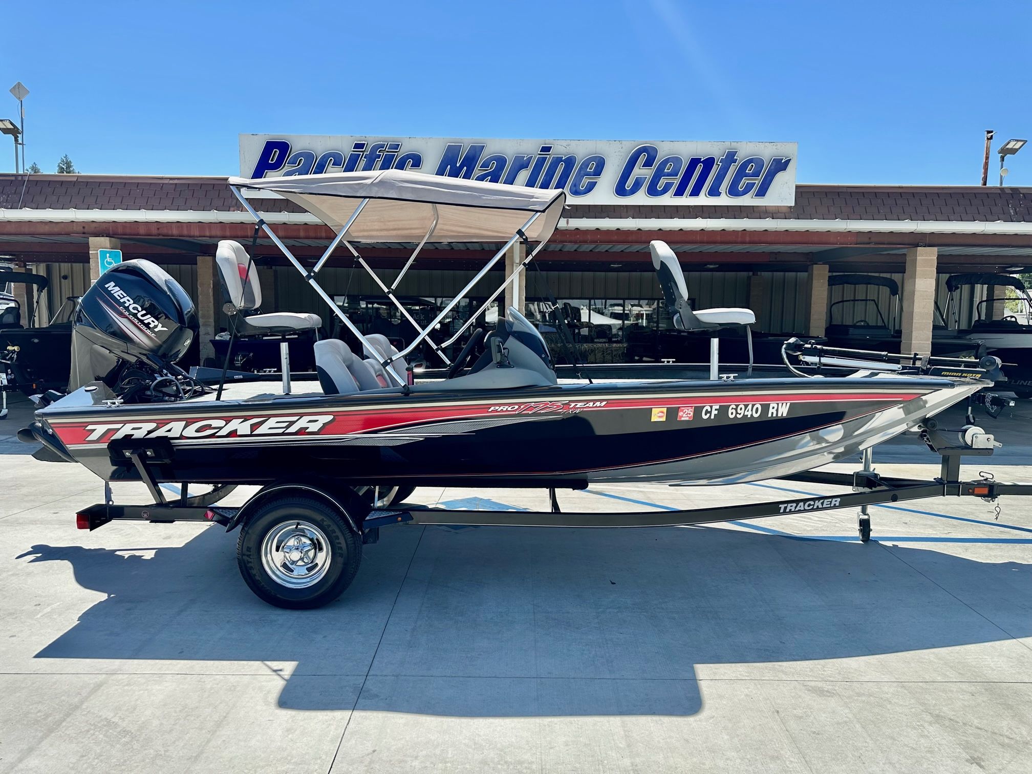 2016 Tracker Pro Team 175 TXW w/ 60HP Mercury!